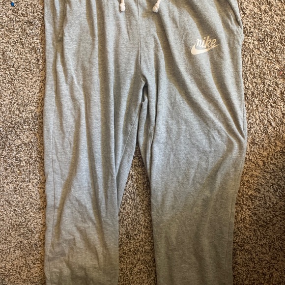 Very comfy Capri joggers! - Picture 2 of 4